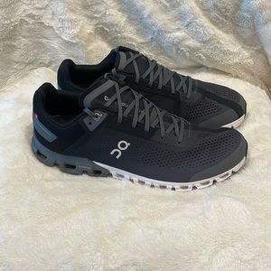 ON brand running shoes, style: Cloudflow Color: Black, size: US Men’s 10